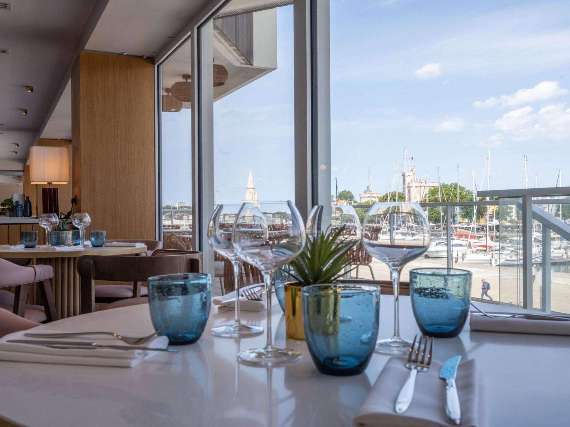 Mercure La Rochelle Vieux Port Esterno foto